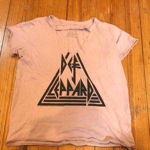 S dusty rose Def Leppard Shirt From AE